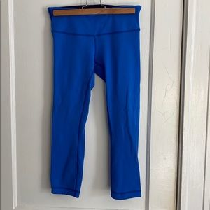 Lululemon Athletica Wunder Under Crop Blue Size 6